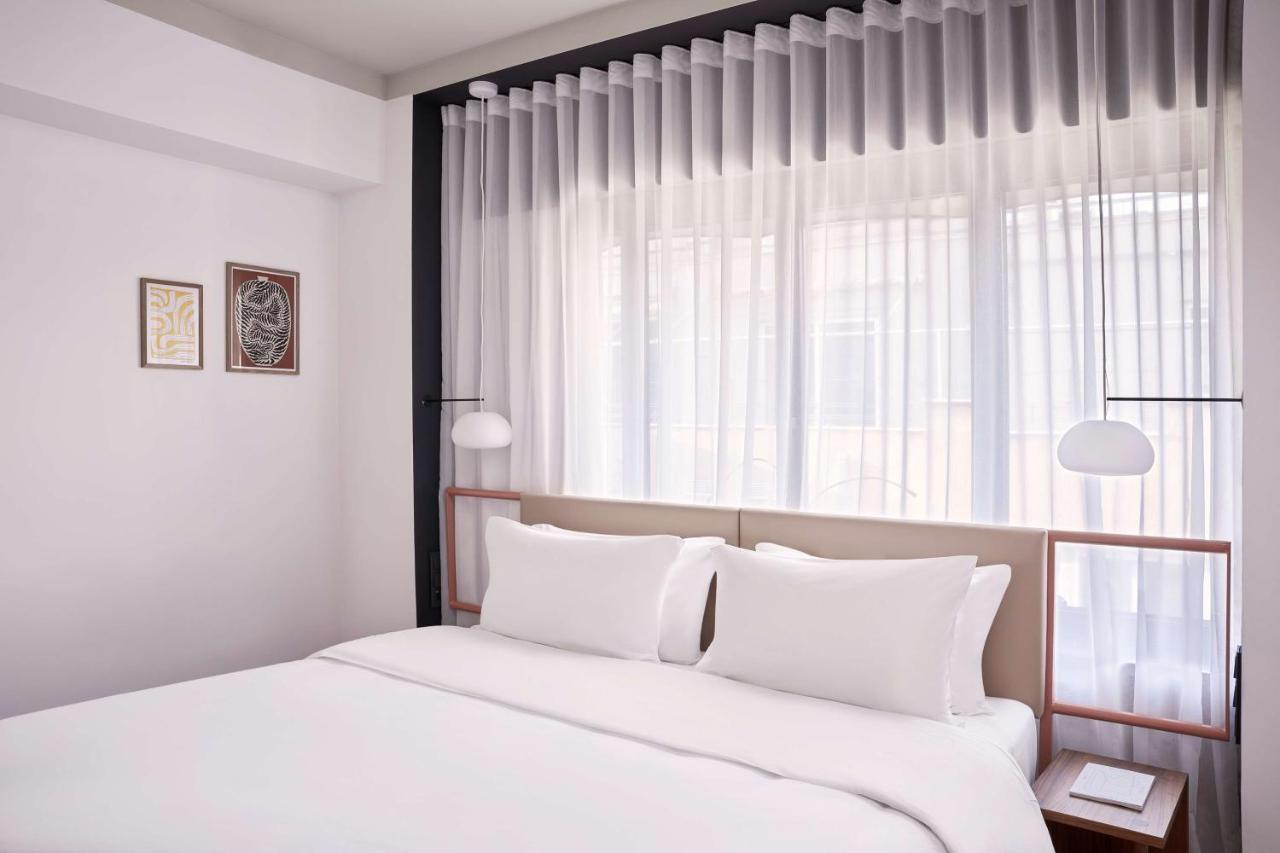 The Social Athens Hotel, A Member Of Radisson Individuals Экстерьер фото