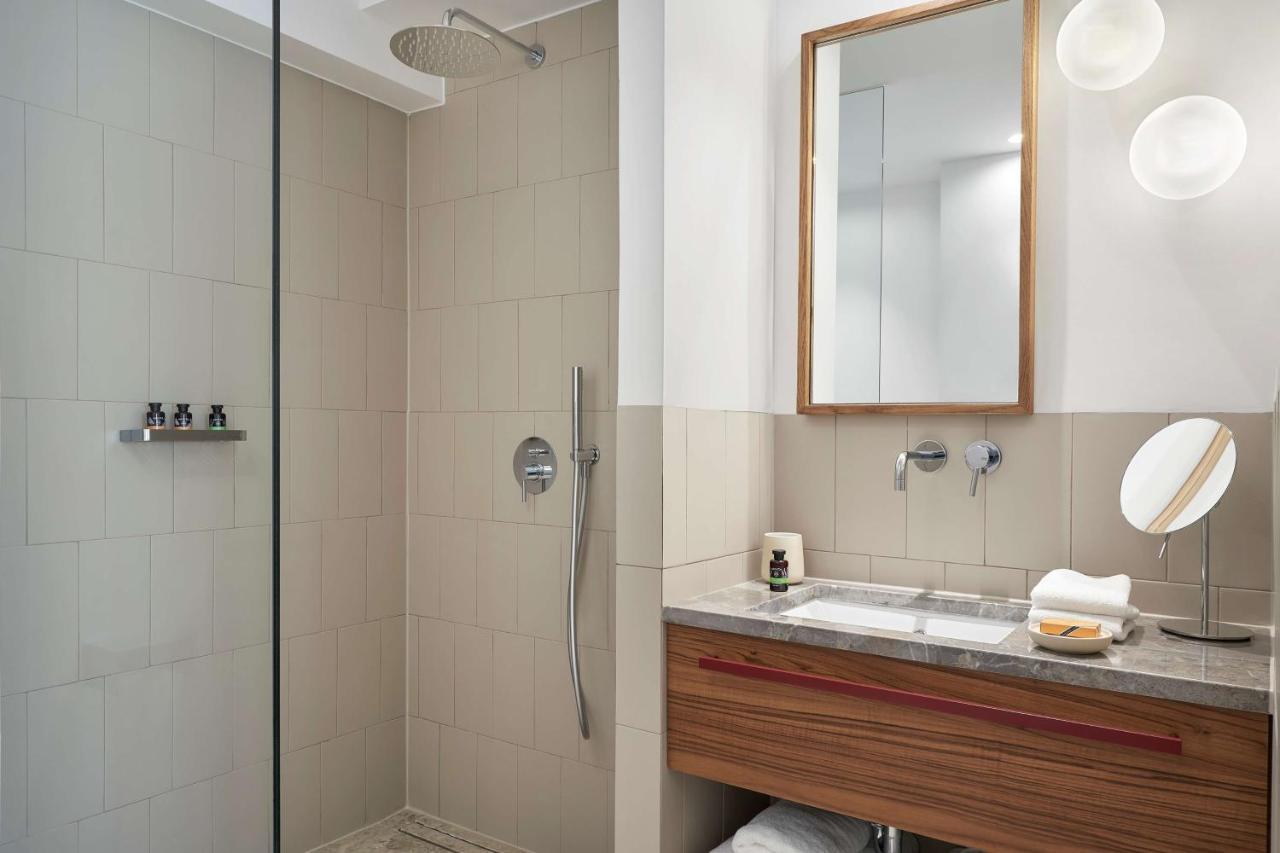 The Social Athens Hotel, A Member Of Radisson Individuals Экстерьер фото