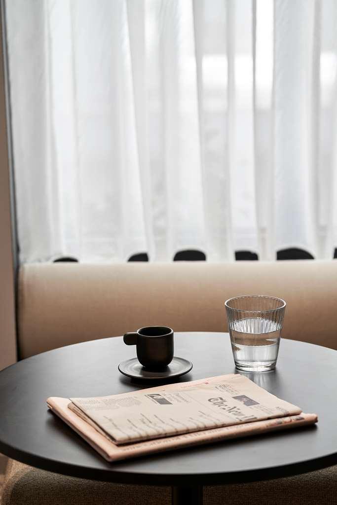 The Social Athens Hotel, A Member Of Radisson Individuals Удобства фото