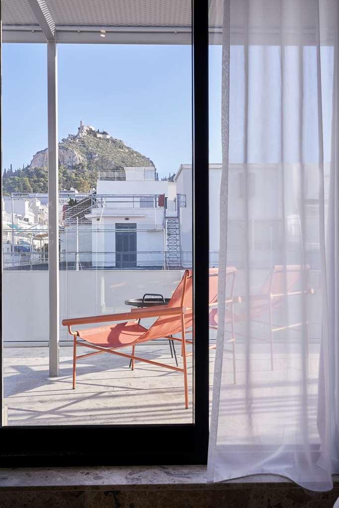 The Social Athens Hotel, A Member Of Radisson Individuals Экстерьер фото